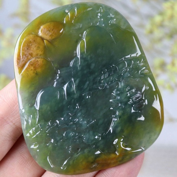 Certified green yellow 100% Natural A Jade jadeite landscape Pendant - Picture 12 of 12